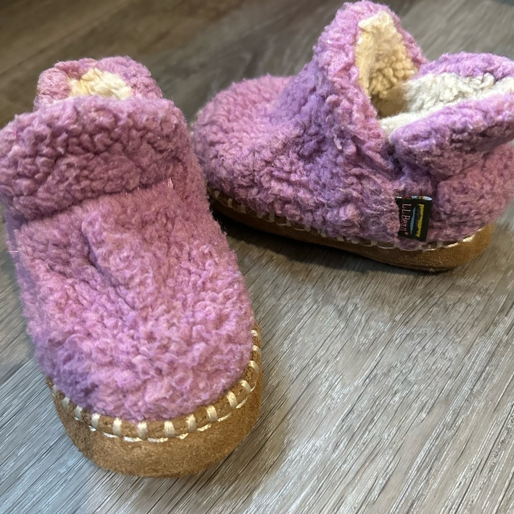 L.L. Bean Pink and Tan Slippers Plush Cozy Indoor Footwear